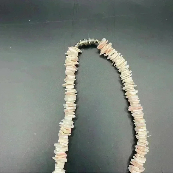 VGT Puka Shell Chip Necklace Hawaii Surfer Beach Style Peach/white/light… - Picture 4 of 10